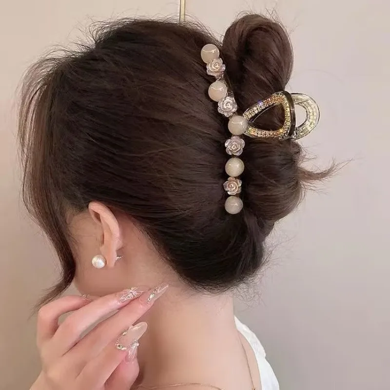 Exquisite And Versatile Flower Clip Fashionable Hair Accessories For Women