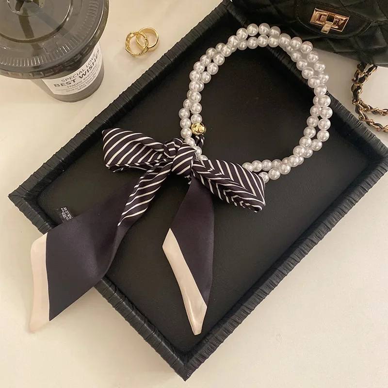 French retro pearl necklace with silk scarf, neck chain, variable collarbone decoration, small scarf, new female streamer.