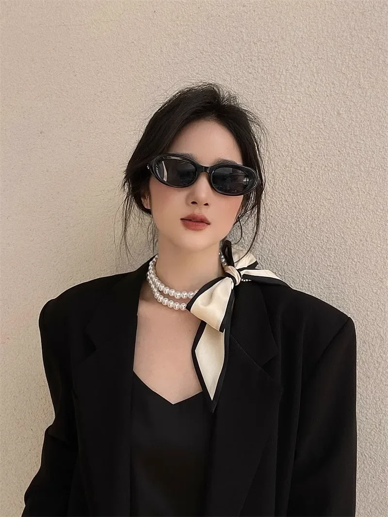 French retro pearl necklace with silk scarf, neck chain, variable collarbone decoration, small scarf, new female streamer.