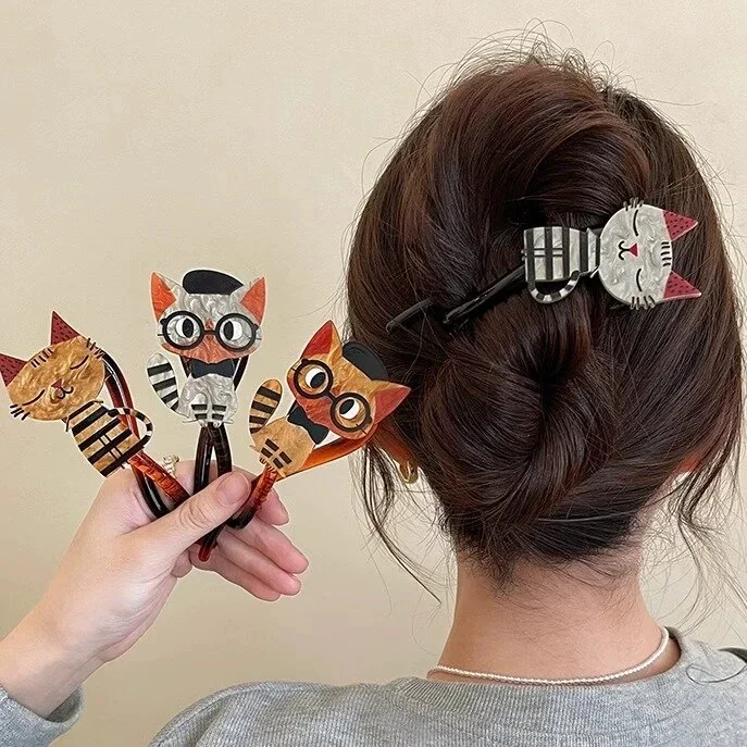 Cute Acrylic Cartoon Cat Twist Hair Clip for Women Girls Long Hair Holder Barrette Hairpin Hairgrip Fashion Hair Accessories