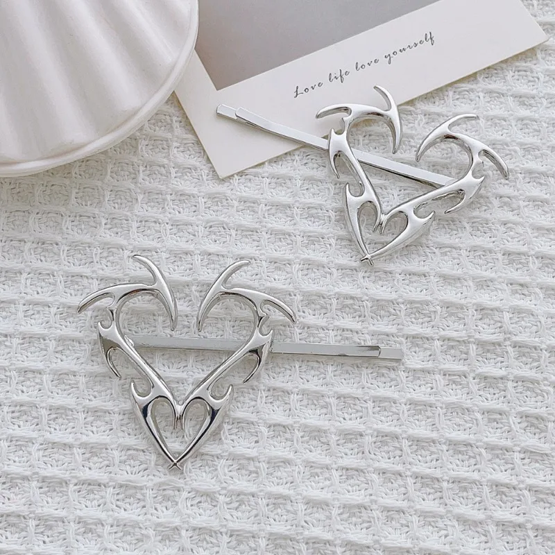 Hip Hop Metal Love Heart Hairpins Korean Trendy Cool Girls Side Clip Women Geometric Unique Design Silver Color Brarrettes