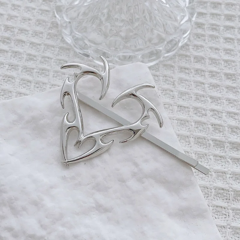 Hip Hop Metal Love Heart Hairpins Korean Trendy Cool Girls Side Clip Women Geometric Unique Design Silver Color Brarrettes