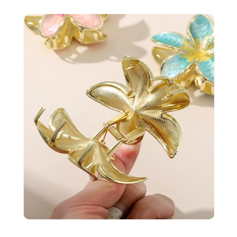 1/3Pcs Alloy Hawaiian Flower Clips Oil Dropping Hair Accessories Lily Flower Hair Claws Gradient Flower Hair Clip Beach Vocation