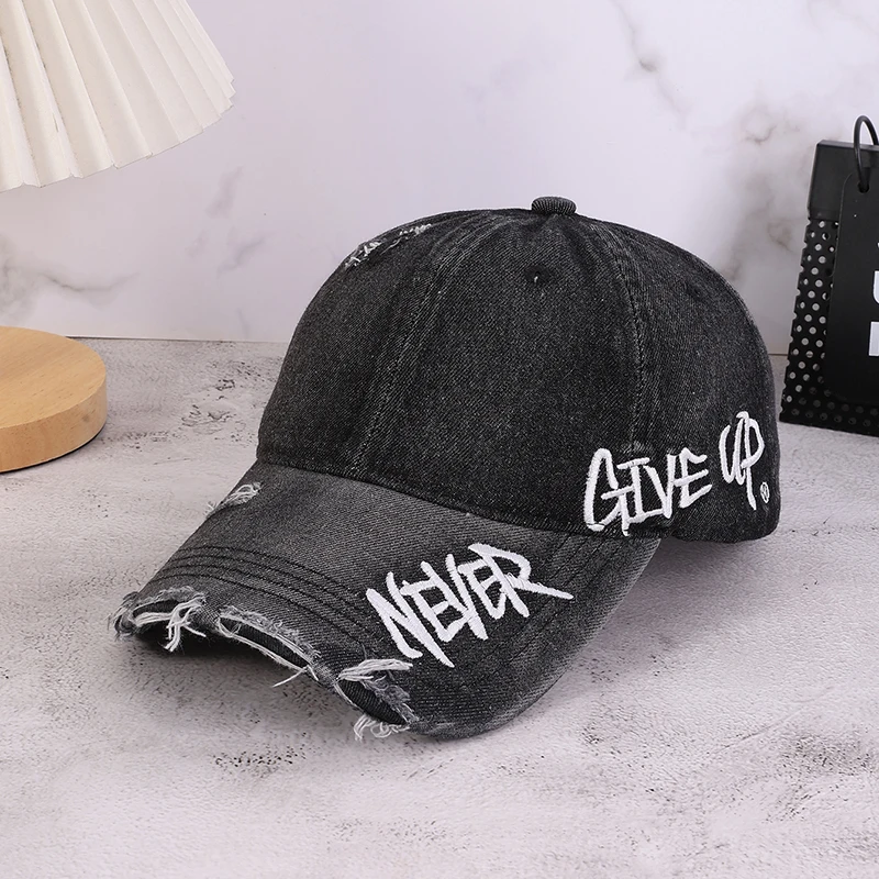 Fashionable and individual letter embroidered baseball caps for couples, street trend casual and versatile sunshade baseball cap