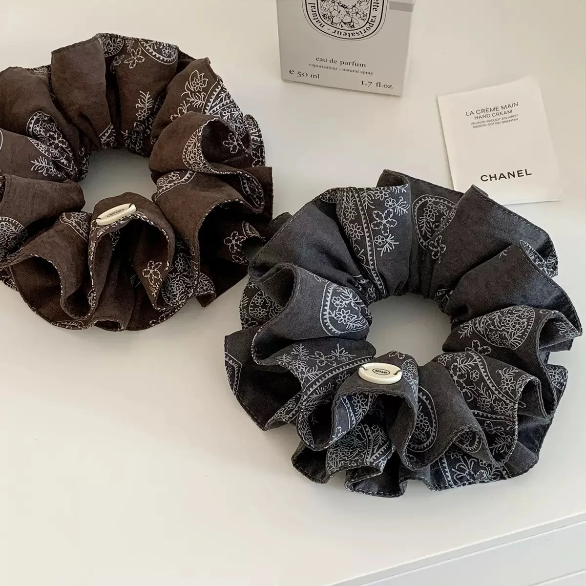Korean Retro Cashew Flower Double-Layered Large Intestine Hair Tie, High-End and Versatile Hair Rope for Low Ponytail Hair Style