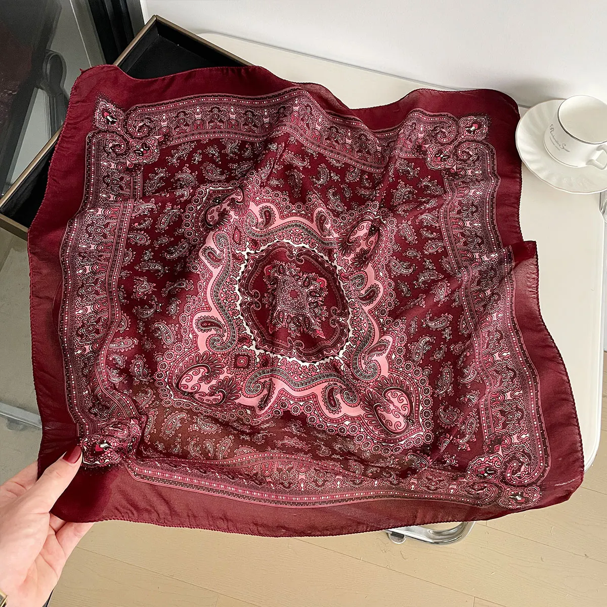 New Fashion 70X70cm Women's Scarf Paisley Print Scarf Cotton Texture Square Shawl Decorative Headband Neck Luxury Design Bandana