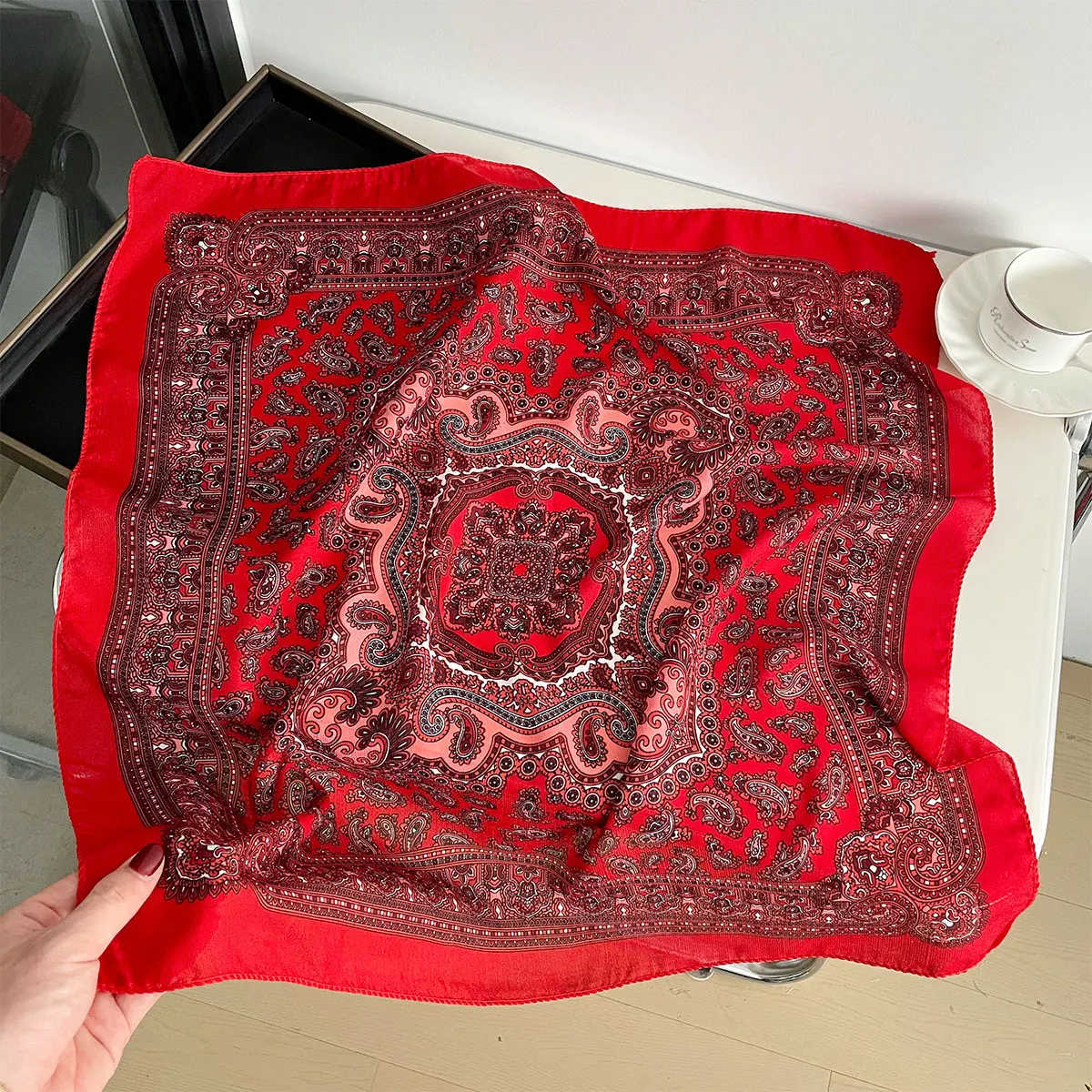 New Fashion 70X70cm Women's Scarf Paisley Print Scarf Cotton Texture Square Shawl Decorative Headband Neck Luxury Design Bandana