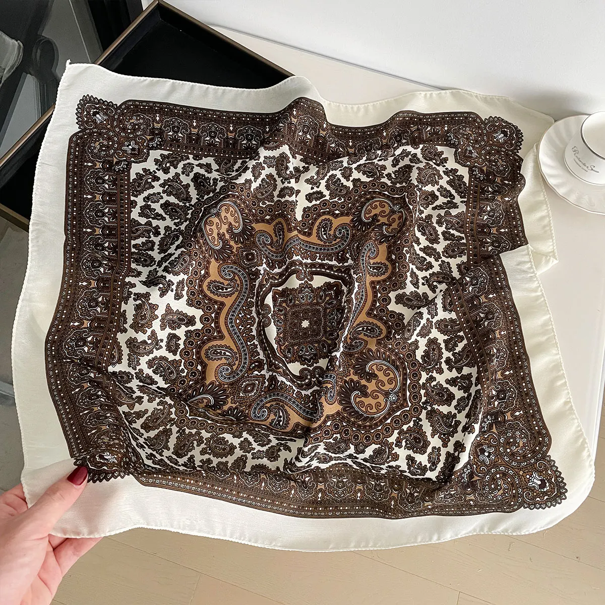 New Fashion 70X70cm Women's Scarf Paisley Print Scarf Cotton Texture Square Shawl Decorative Headband Neck Luxury Design Bandana