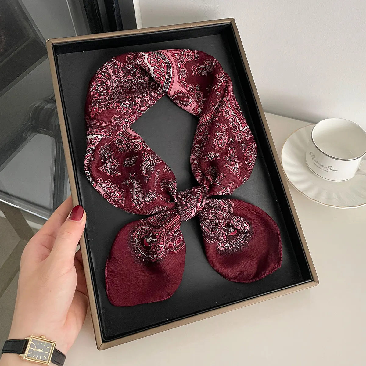New Fashion 70X70cm Women's Scarf Paisley Print Scarf Cotton Texture Square Shawl Decorative Headband Neck Luxury Design Bandana