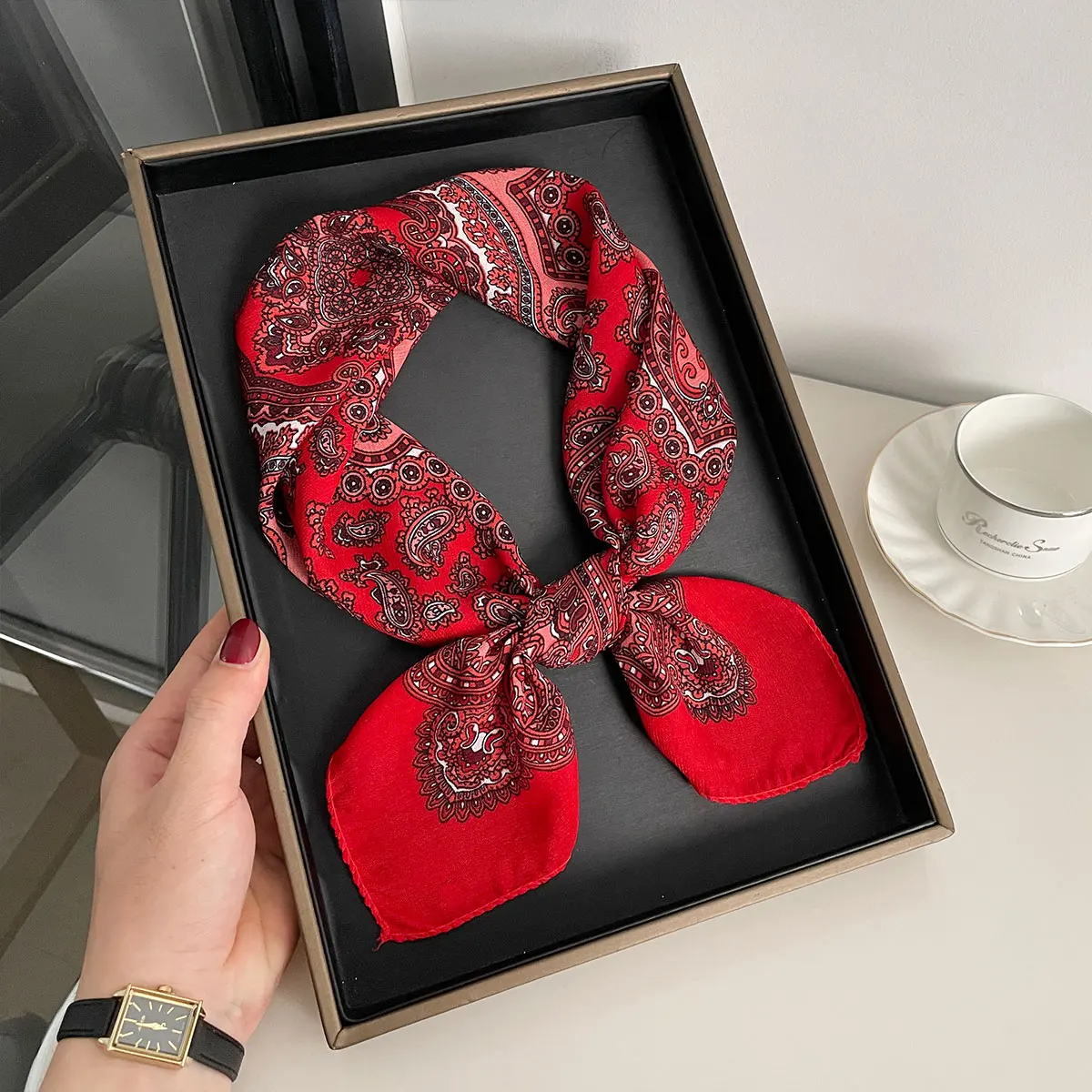 New Fashion 70X70cm Women's Scarf Paisley Print Scarf Cotton Texture Square Shawl Decorative Headband Neck Luxury Design Bandana