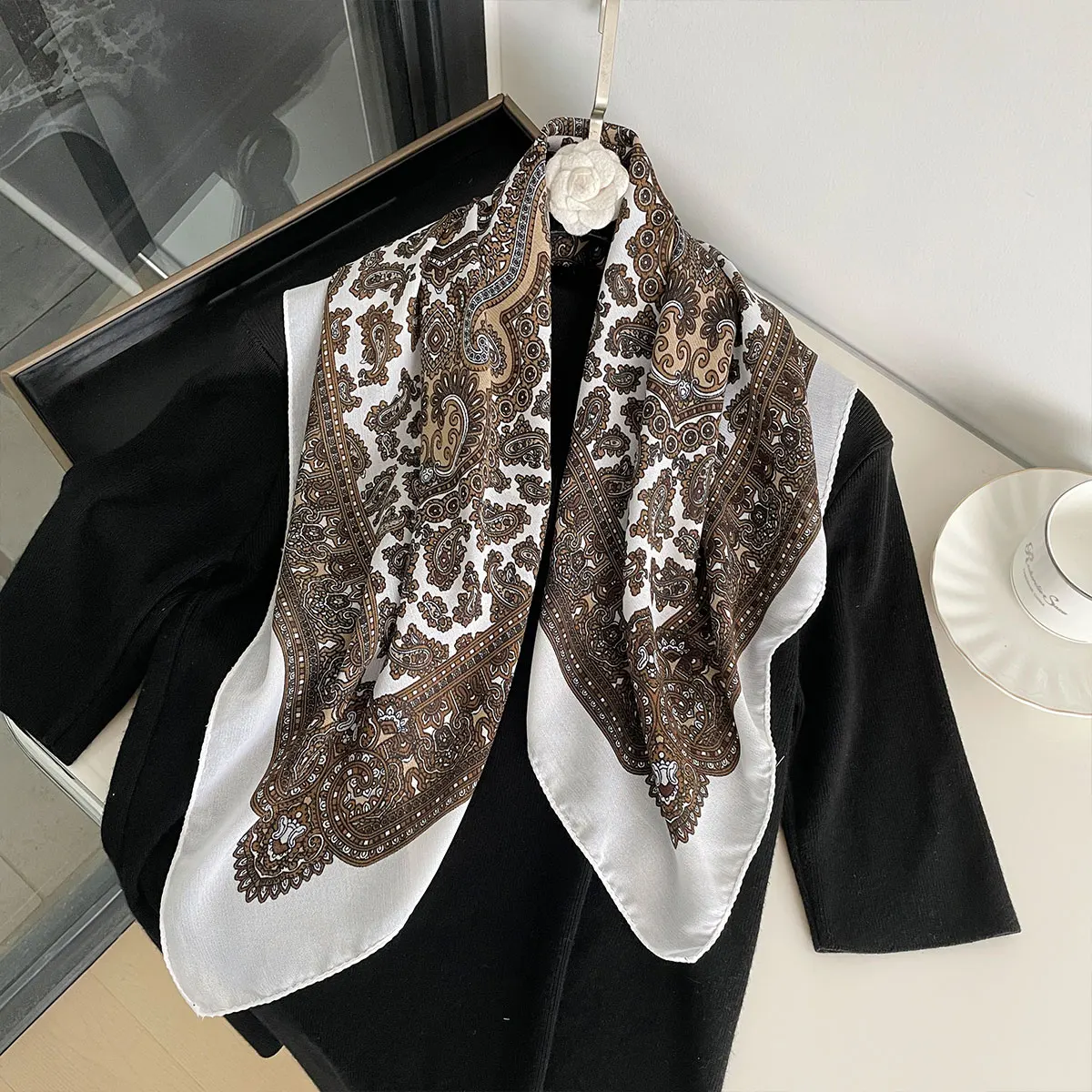 New Fashion 70X70cm Women's Scarf Paisley Print Scarf Cotton Texture Square Shawl Decorative Headband Neck Luxury Design Bandana
