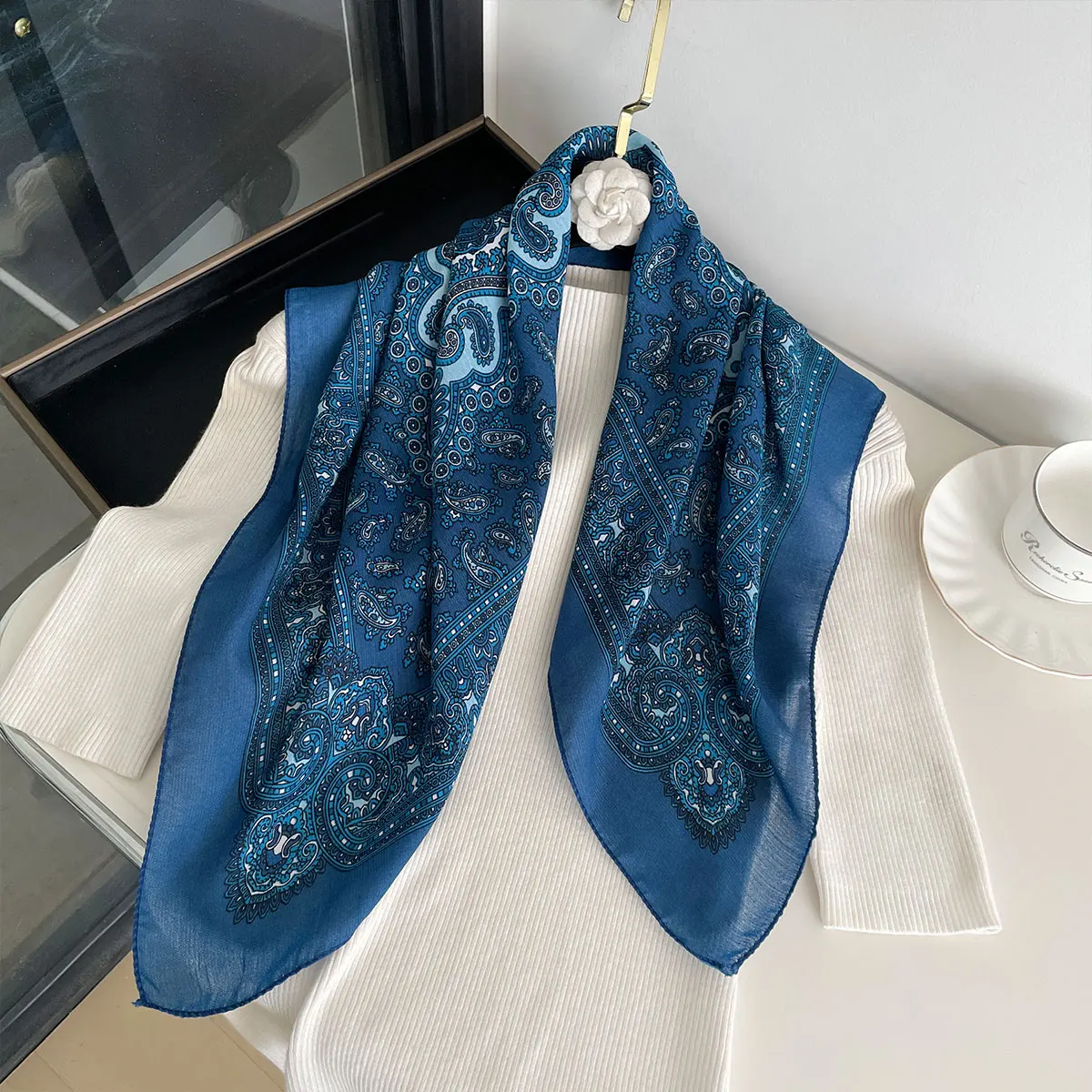 New Fashion 70X70cm Women's Scarf Paisley Print Scarf Cotton Texture Square Shawl Decorative Headband Neck Luxury Design Bandana