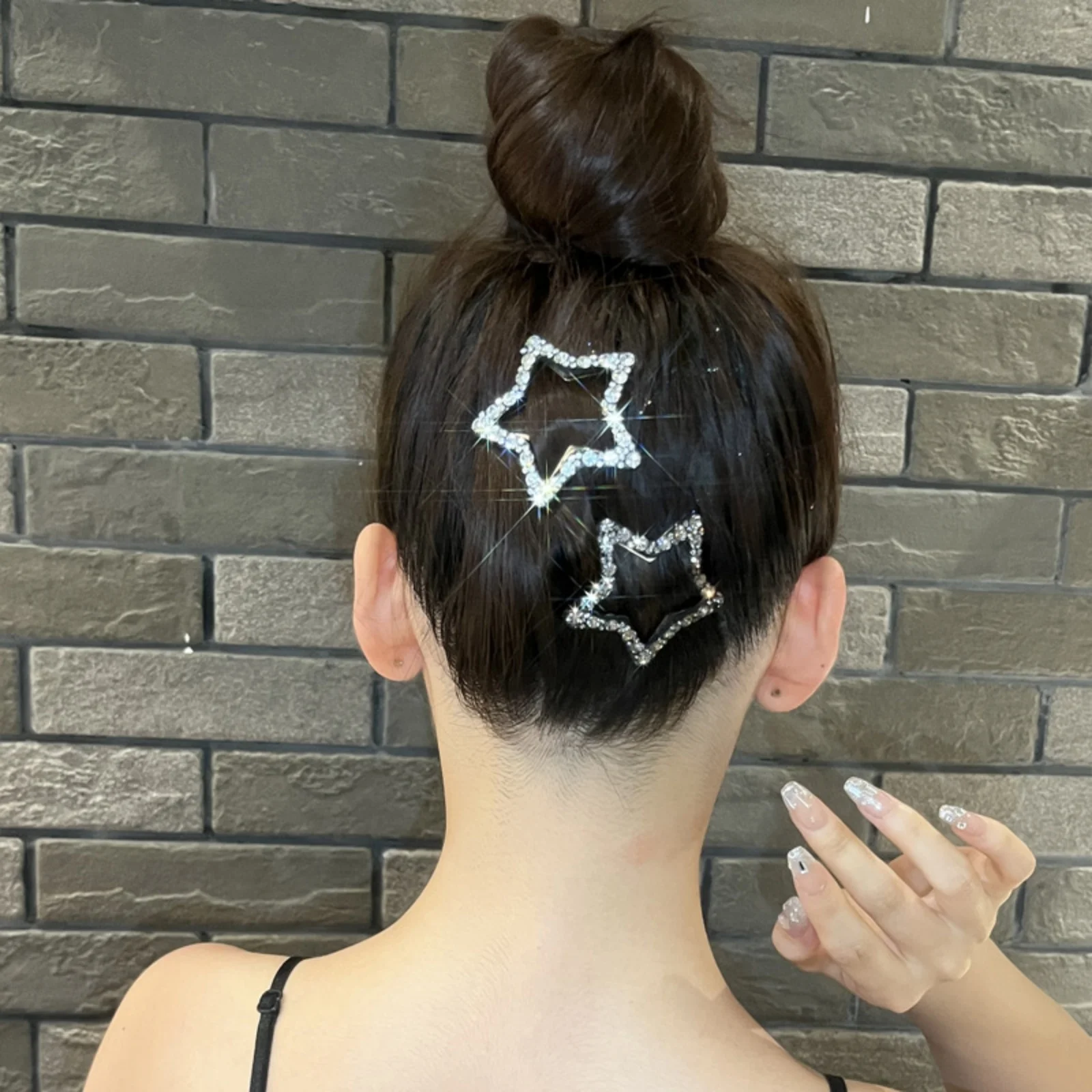 1/4PCS Rhinestone Star Hair Clips for Women: Stylish Hair Accessories to Elevate Your Updo, Ideal for Parties & Daily Looks