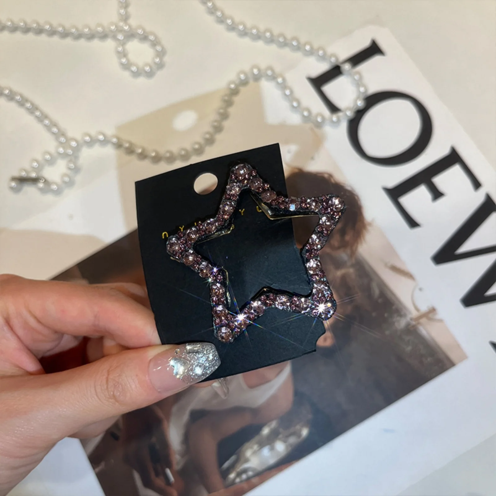 1/4PCS Rhinestone Star Hair Clips for Women: Stylish Hair Accessories to Elevate Your Updo, Ideal for Parties & Daily Looks