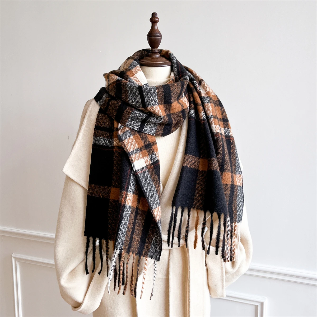 New Embossed Cashmere Women's Winter Scarf Warm Chunky Shawl Luxury Designer Tassels Pashmina Bufanda Lady Wrap Man Scarves