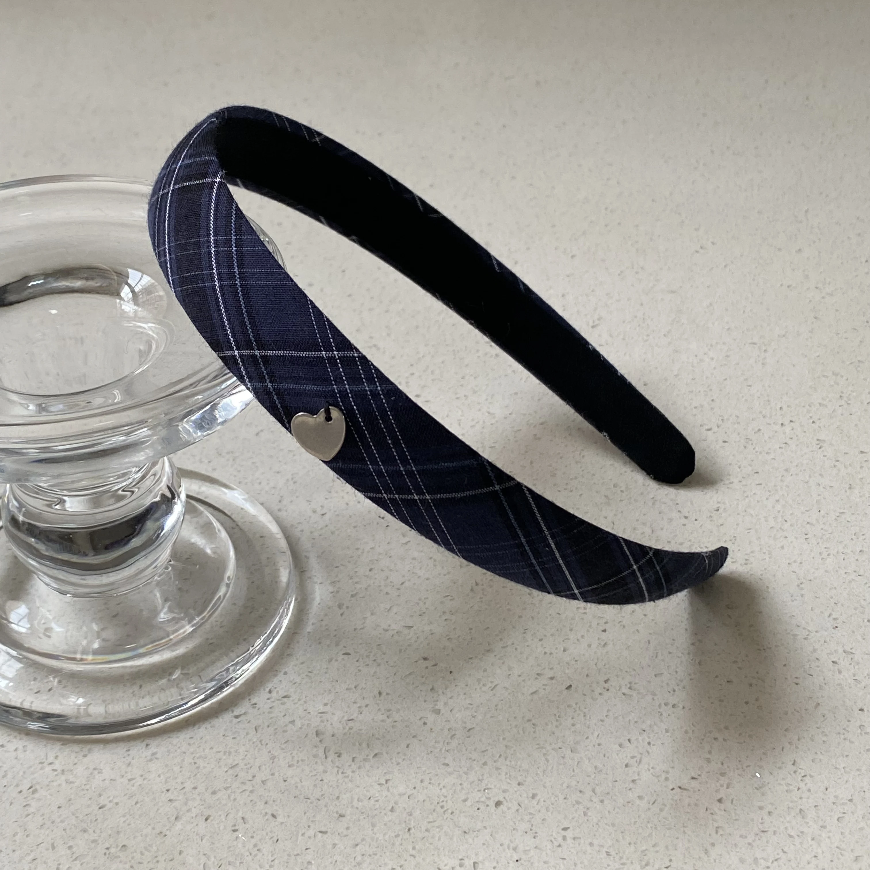 1PC Navy Blue Plaid Hair Headbands With Heart Decor, Stylish Hair Accessories For Women, Cute Hairbands For Daily And Party Wear
