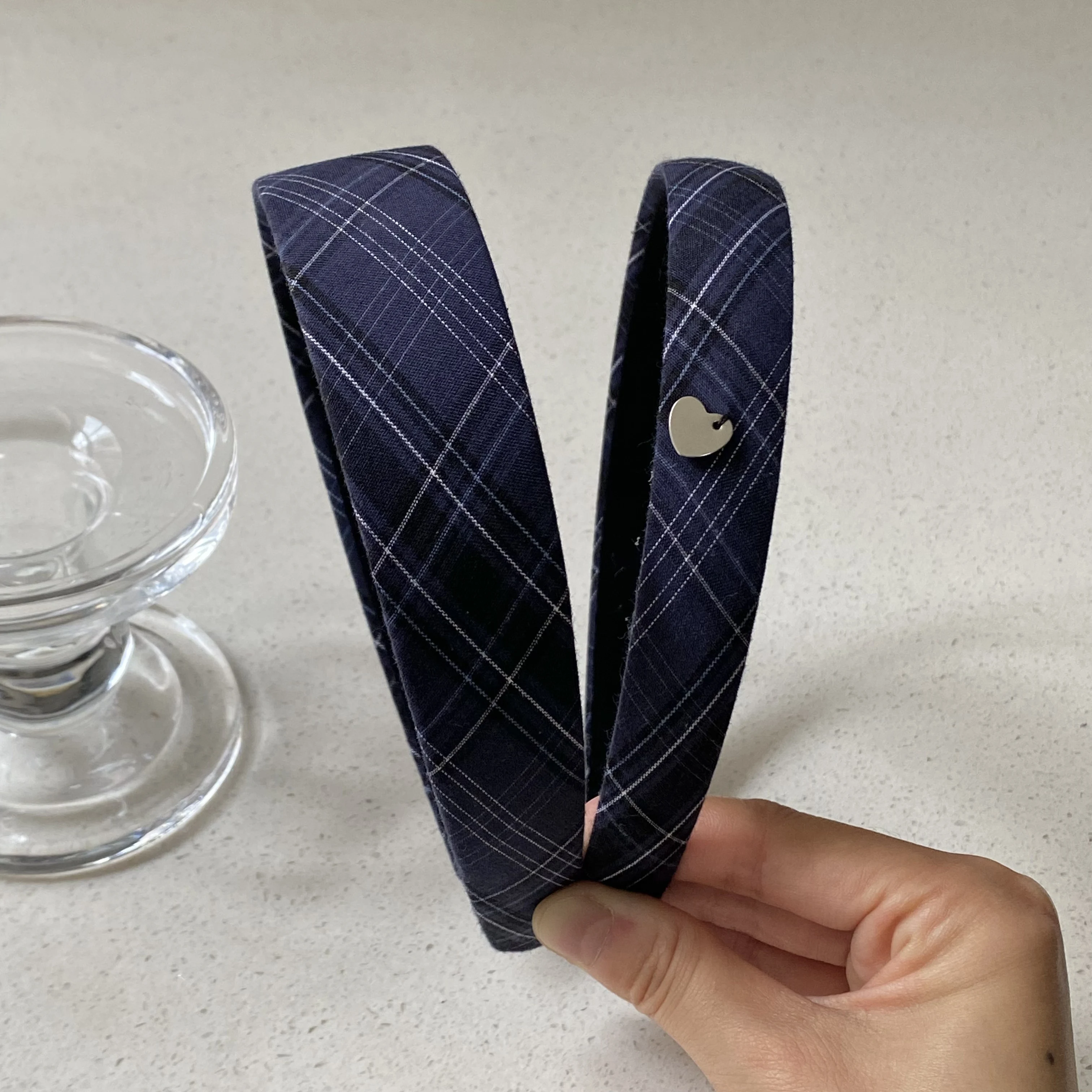 1PC Navy Blue Plaid Hair Headbands With Heart Decor, Stylish Hair Accessories For Women, Cute Hairbands For Daily And Party Wear