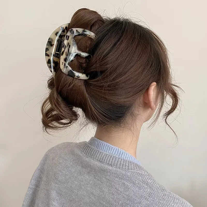 1PC The new French high-end temperament thickened acetate shark clip back of the head updo women's headdress hair grab