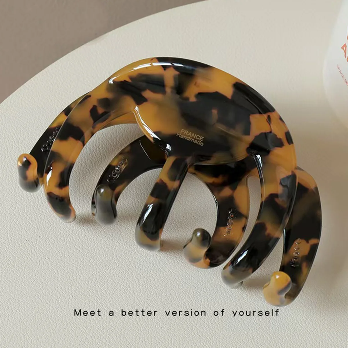 1PC The new French high-end temperament thickened acetate shark clip back of the head updo women's headdress hair grab