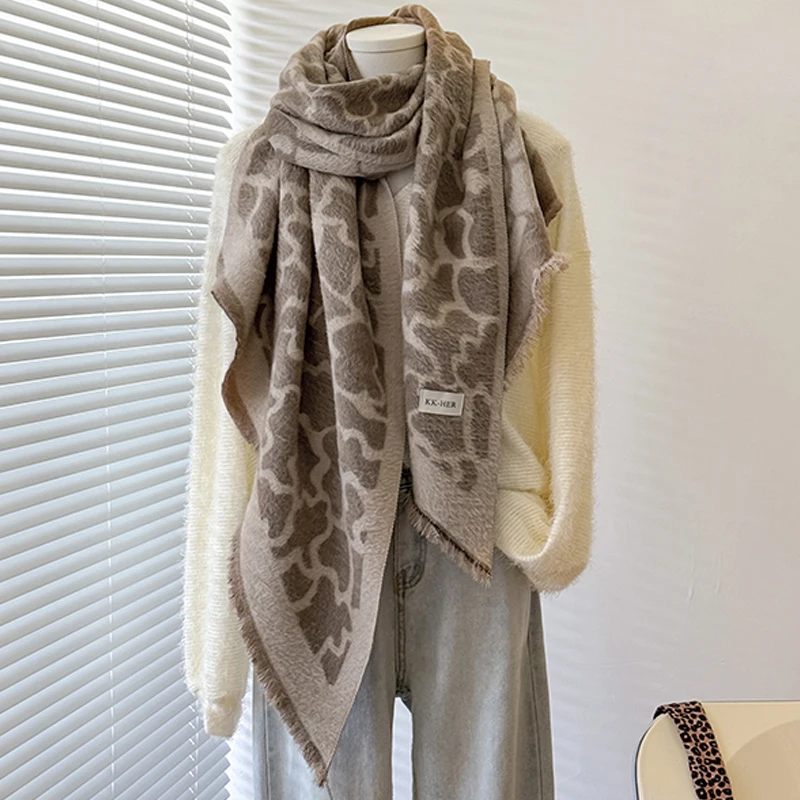 2025 New Design Women's Winter Cashmere Scarf - Elegant Warm Leopard Print Pashmina Shawl, Poncho & Bufanda