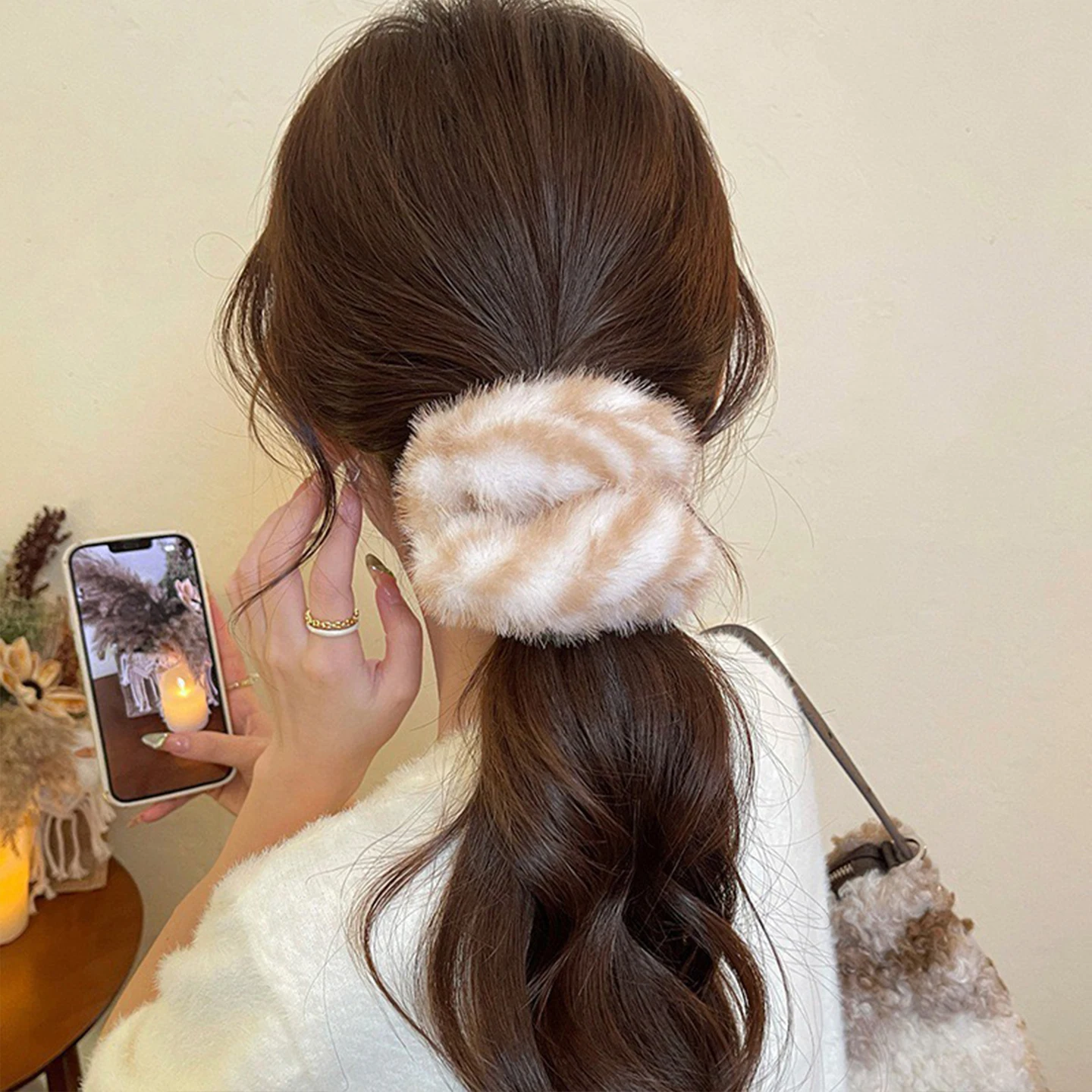 1pc Autumn and Winter Retro Fashion Leopard Print Fuzzy Hair Scrunchie High Elastic Plush Large Hair Tie for Women