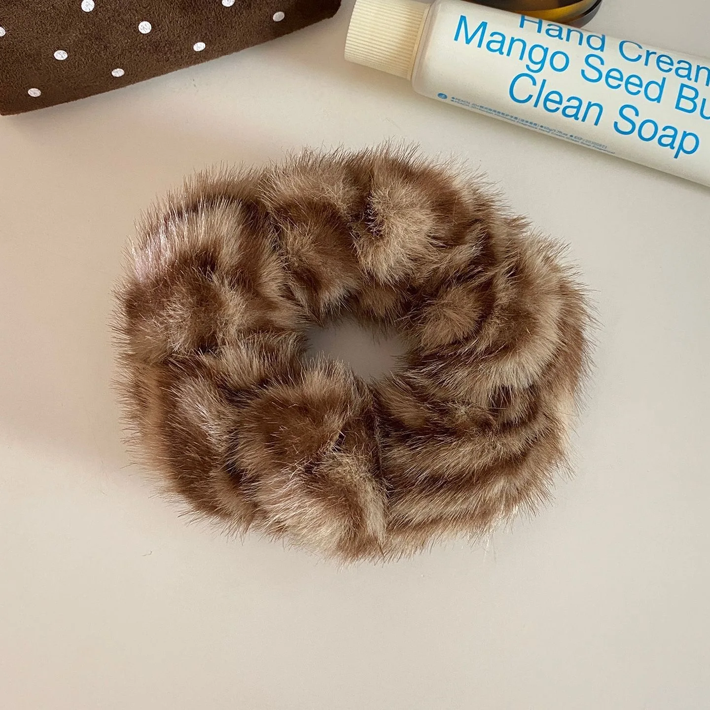 1pc Autumn and Winter Retro Fashion Leopard Print Fuzzy Hair Scrunchie High Elastic Plush Large Hair Tie for Women