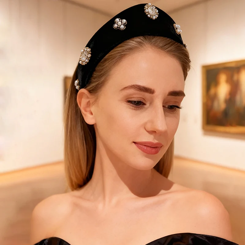 1pc European and American Velvet Headband for Women,Hairbands with Diamonds and Pearls Hair Hoop Lady Headwear Daily Wear