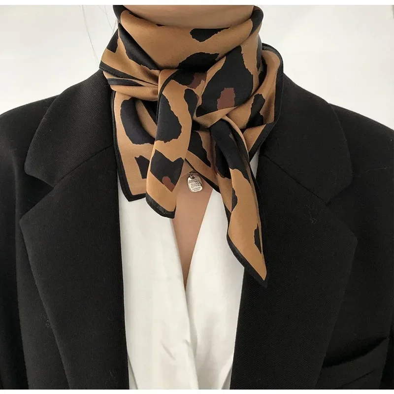 1pcs 70cm Retro Leopard Print Silk Scarf Women Imitation Silk Fashion Versatile Headwear Bag Accessories Clothing Square Scarf