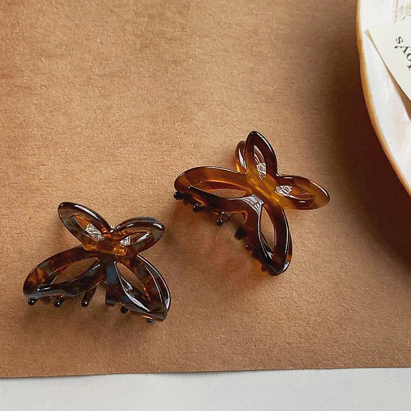 New Butterfly Hair Clips Women Retro French Personality Jelly Hairpin Plastic Green Hair Claw Ladies Hairgrips Hair Accessories