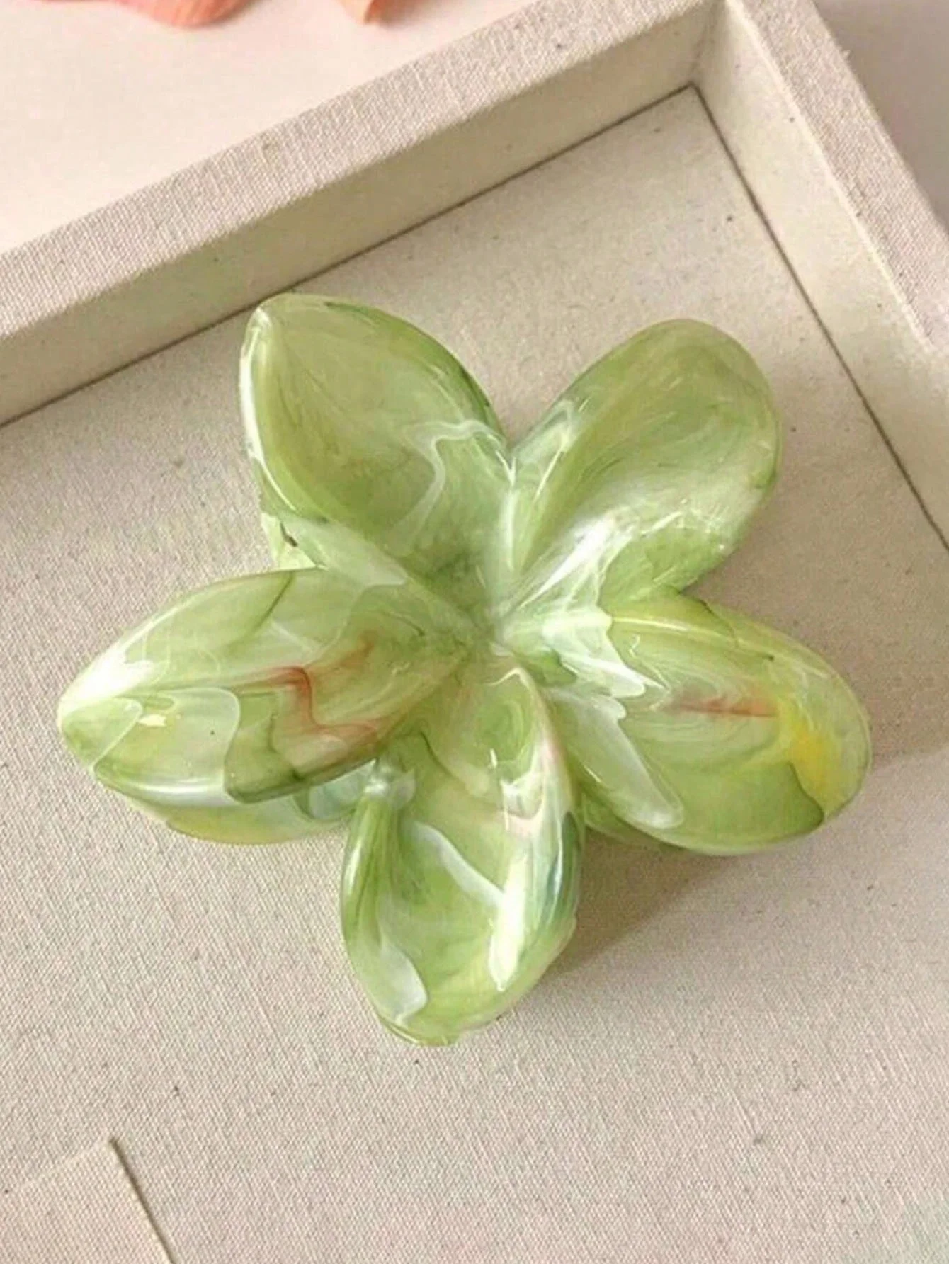 1/6Pcs 1.57in color random gradient egg flower grip clip Bauhinia flower hair clip high-end women's back of the head shark clip
