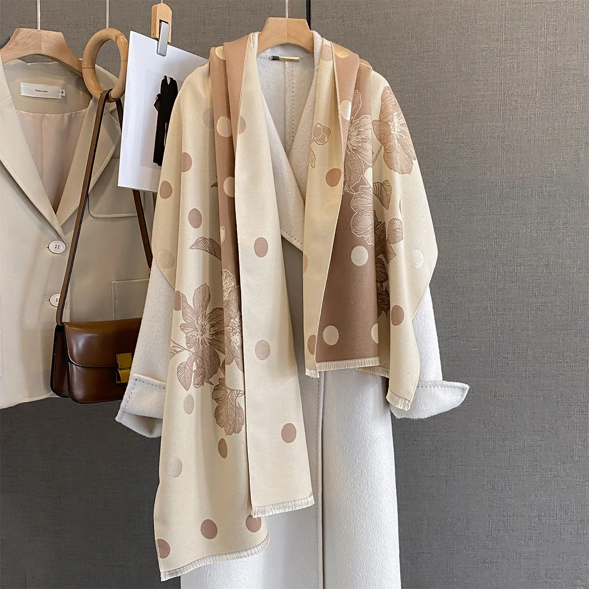 Women Autumn Winter Brand Thick Warm Scarves Cashmere Dot Floral Scarf Luxury Designer Shawl Wrap Poncho Echarpe Stoles Pashmina