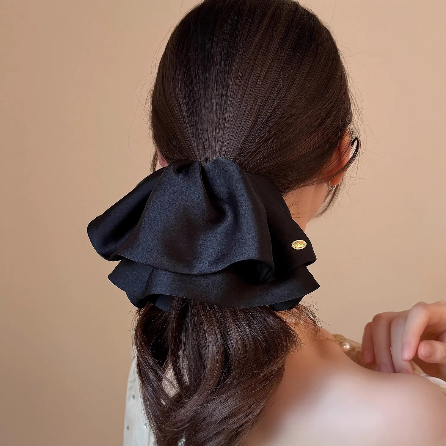 Satin Large Bow 4CM Hair Claw Clips Ponytail Holder Women Girls Hair Barrettes Clamps Hairpins Hair Accessories Fashion