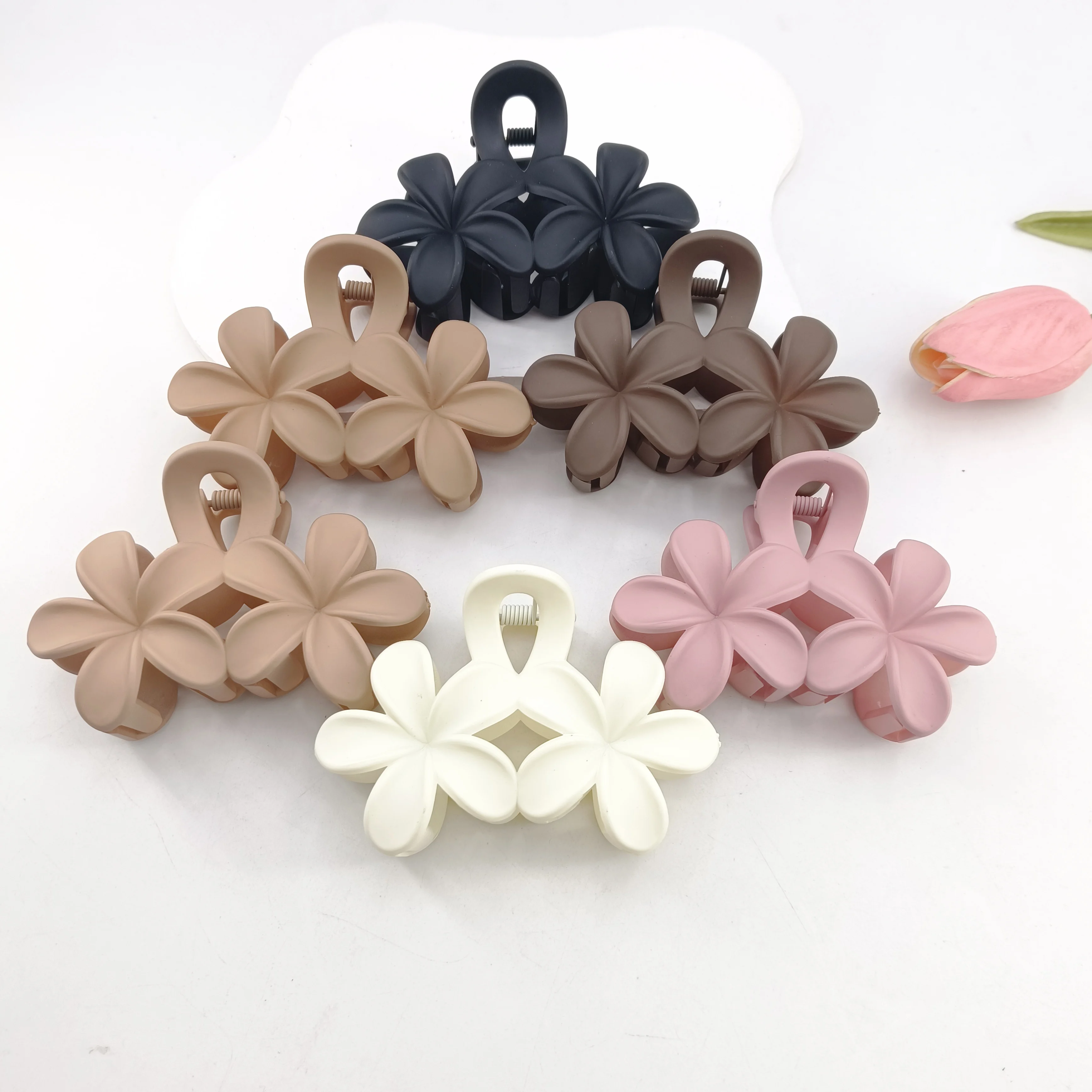 Flower Hair Claw Clips Non-Slip Matte 1/2 PCS Flower Hair Clips Women Cute Hair Clips, Hawaiian Hair Flower Clip Large Plumeria
