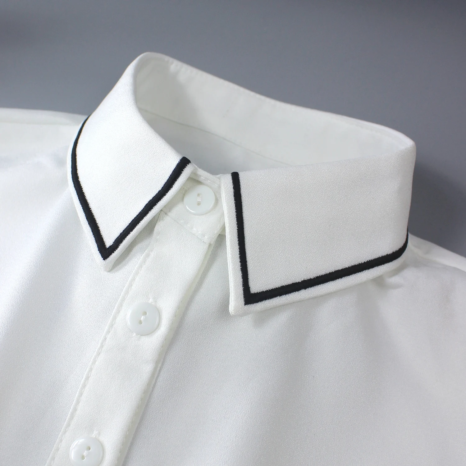 1 Piece of Decorative Fake Collar for Women, Versatile Fake Collar, Exquisite Shirt Fake Collar, Base Layer with Embroidery, Sui