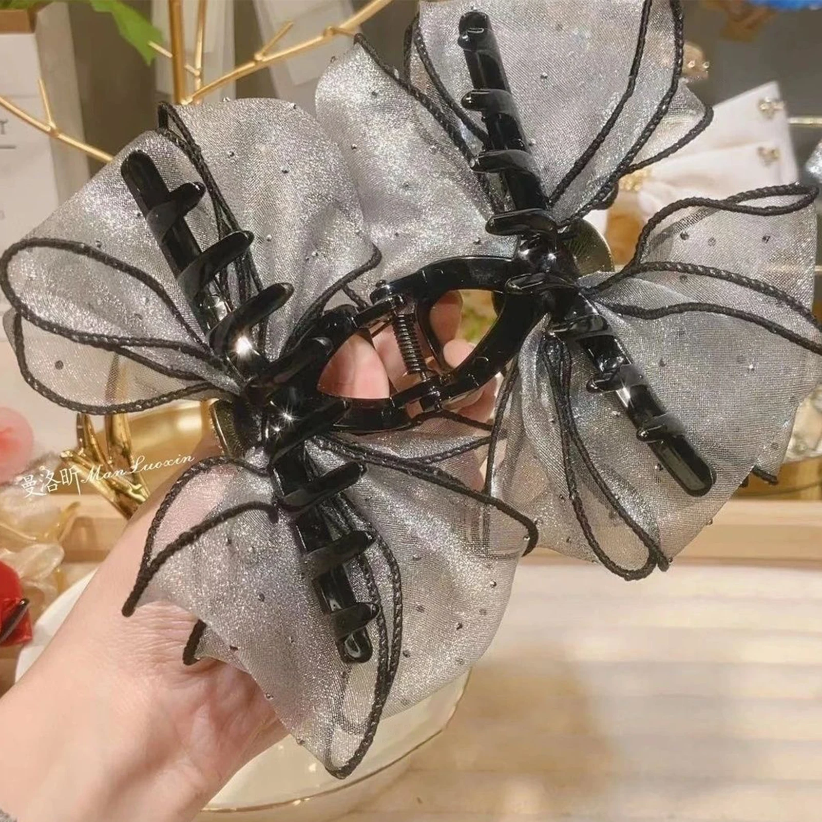 Trendy Gauze Hair Claw Korean Style Diamond Bow Shark Gripper For Women Elegant Gentle Hair Clip Girls Trendy Hair Accessories