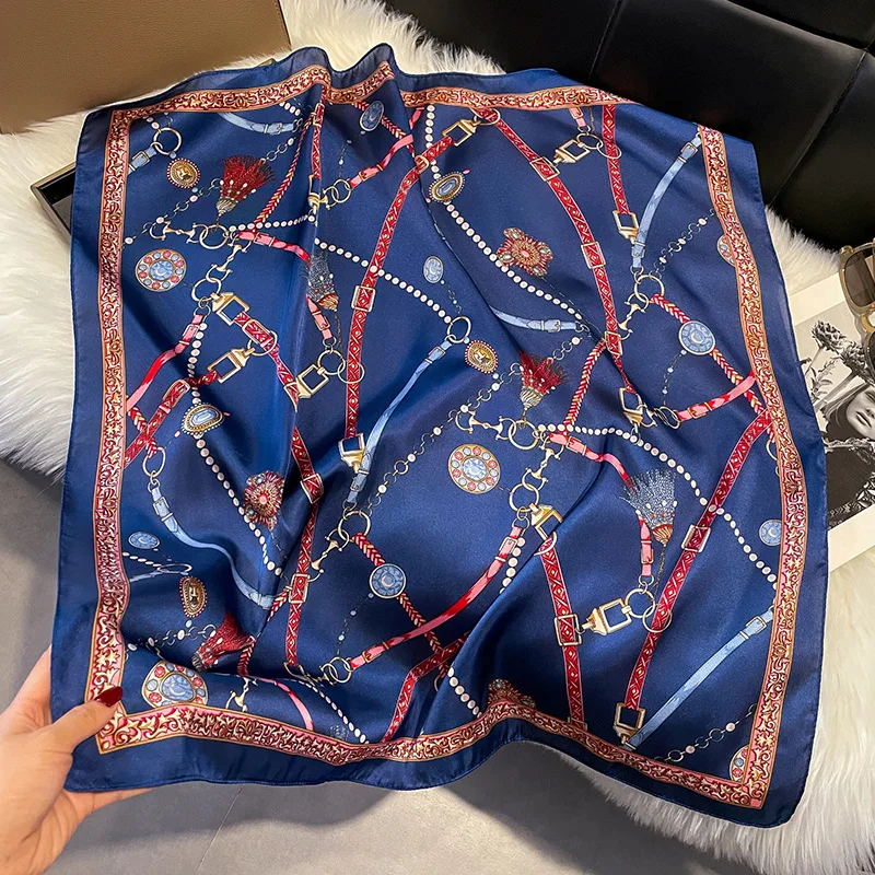 Luxury Print Chain Neck Tie Shawl 2025 Silk Square Scarf Women Wraps Female 70cm Hair Hand Wrist Headkercheif Hijab Bandana