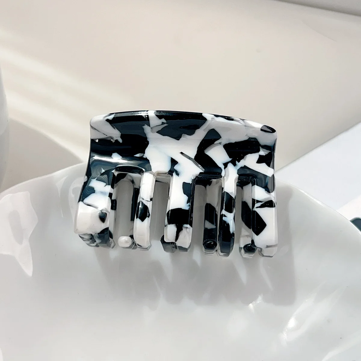 5CM Small Square Hair Claw 13 Colors Eco-friendly Acetate Claw Clips Retro Trendy Hair Clips for Women Girls Hair Accessories