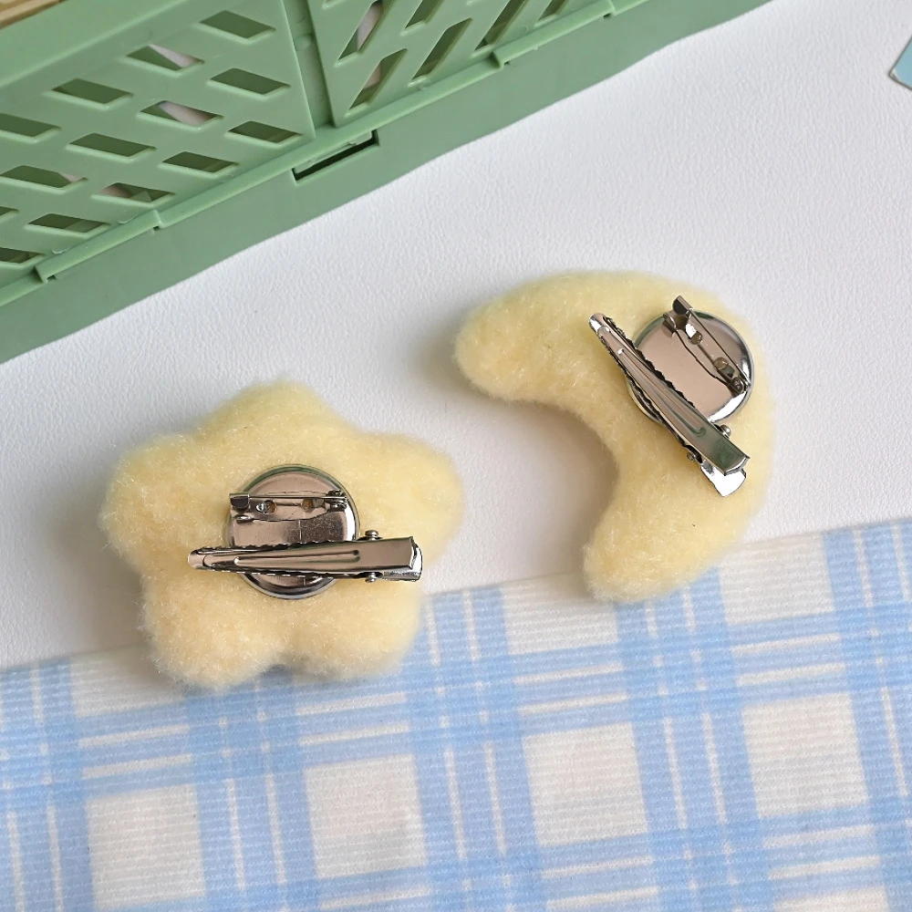 2025 Korean Trend Kawaii Cartoon Plush Star Moon Hair Clip Girl Backpack Decoration Women's Cute Side Clip Brooch Student Gift