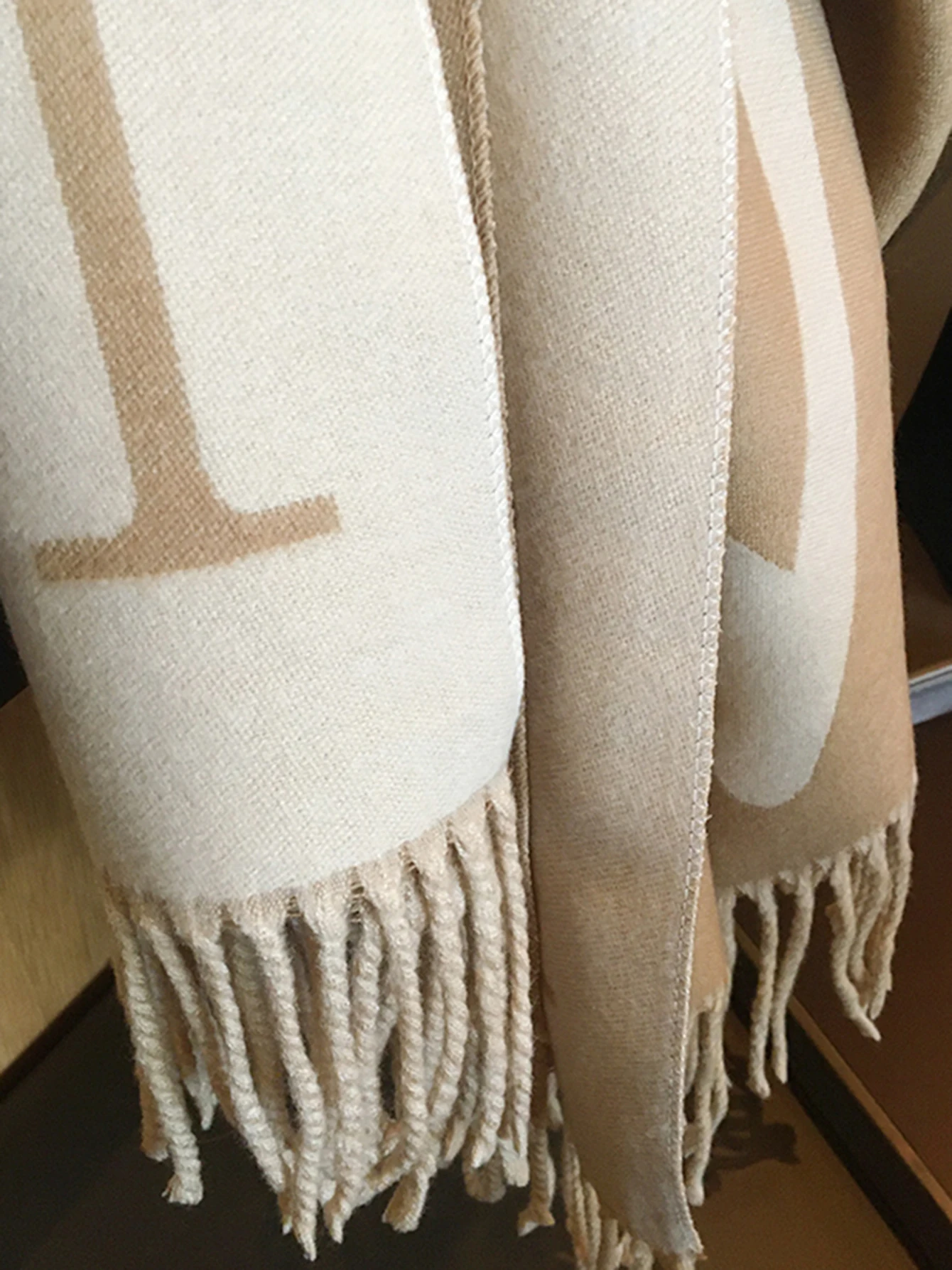 Korean Dongdaemun Scarf, Air Conditioning Shawl, Dual-Use for Women, Thick and Warm for Autumn and Winter, Double-Sided Cape, Versatile Soft and Cozy Neck Warmer