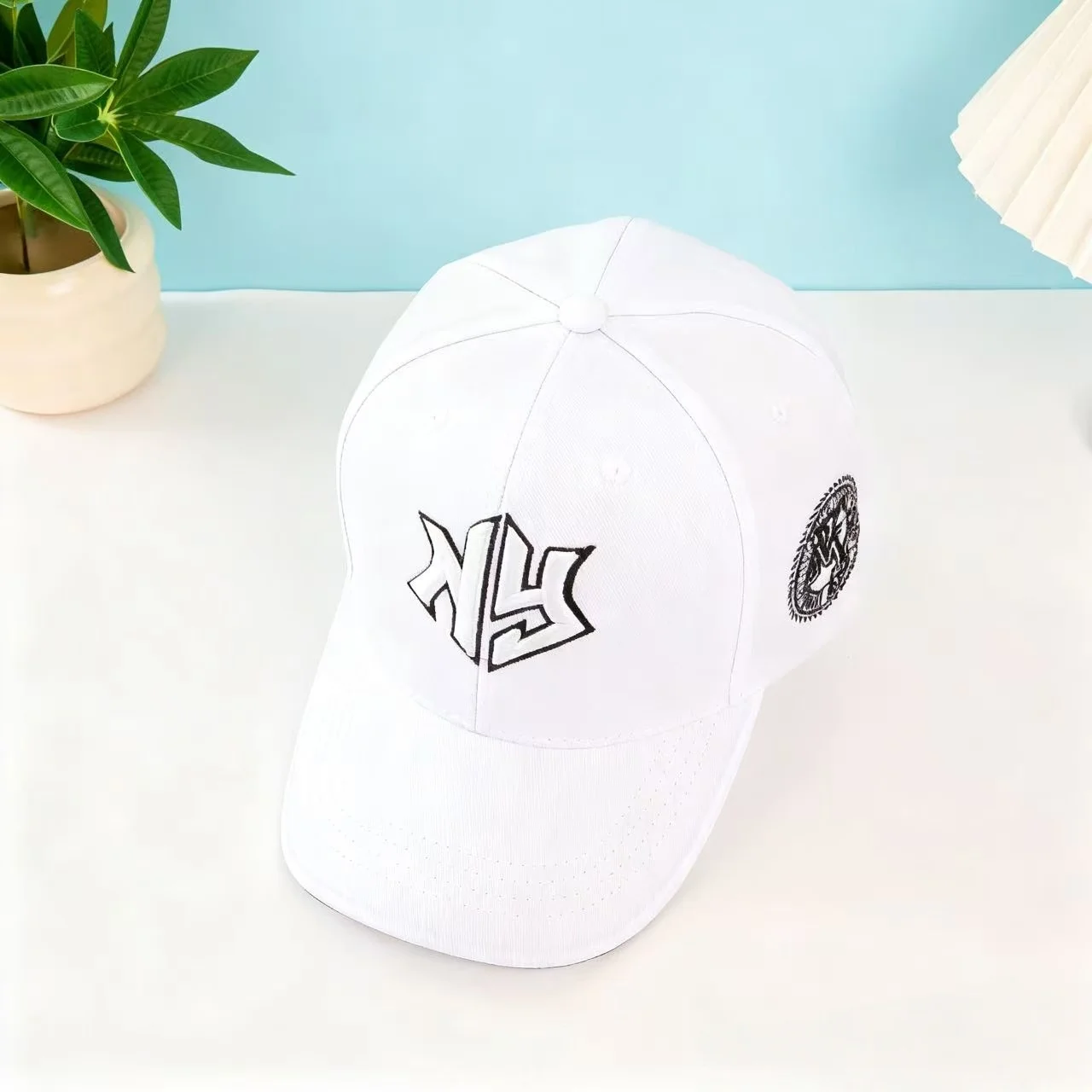Classic New York Baseball Cap White - Unisex Dad Cap Adjustable Strap: Retro Sporty Style for Daily Wear, Outdoor Activities and