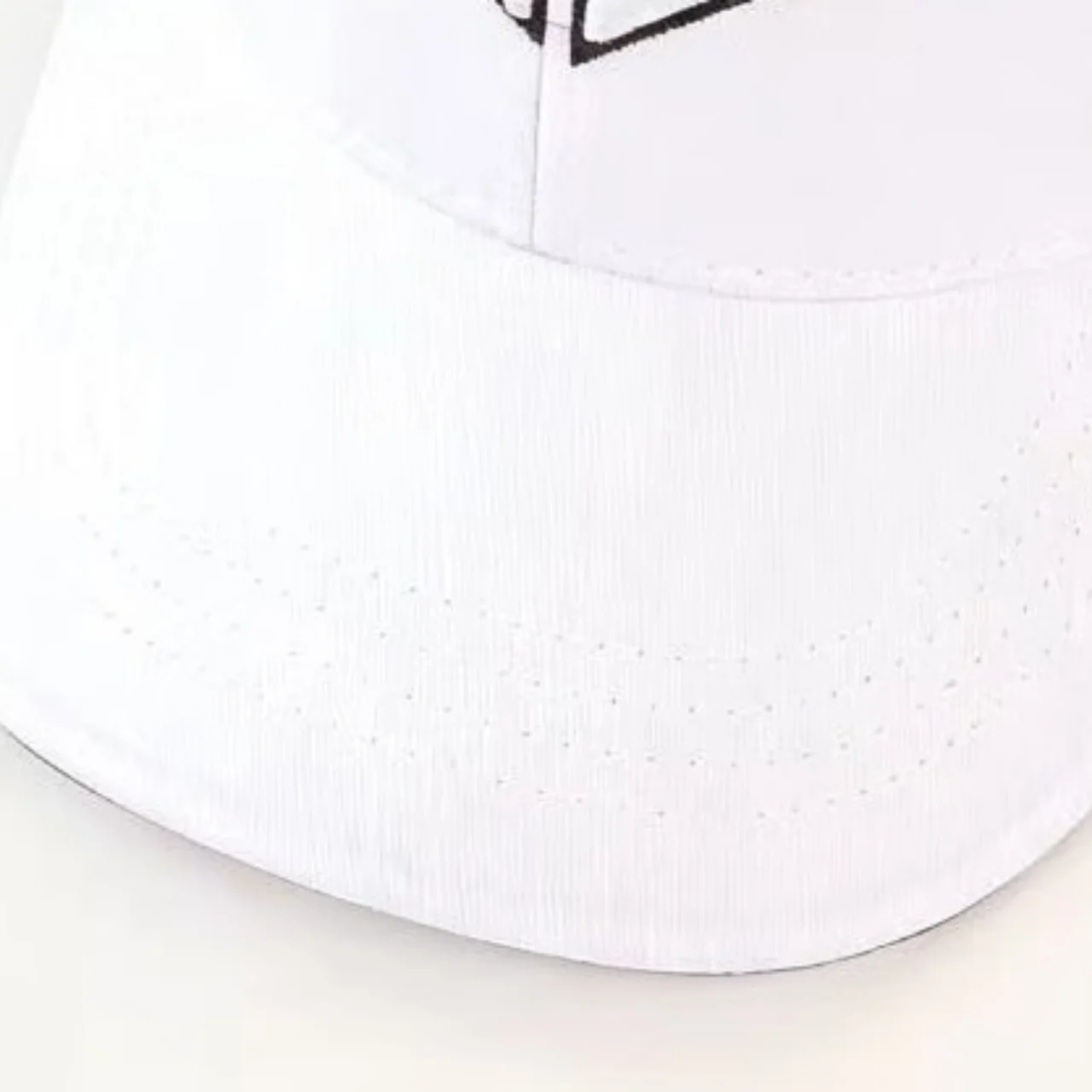 Classic New York Baseball Cap White - Unisex Dad Cap Adjustable Strap: Retro Sporty Style for Daily Wear, Outdoor Activities and