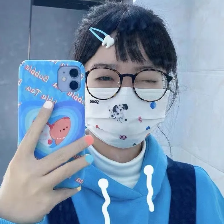 Y2K Tooth Hair Clip Funny Punk Girls Hairpin Cartoon Dental Tooth Clip Hair Accessory Streetwear Harajuku Style Bangs BB Clip