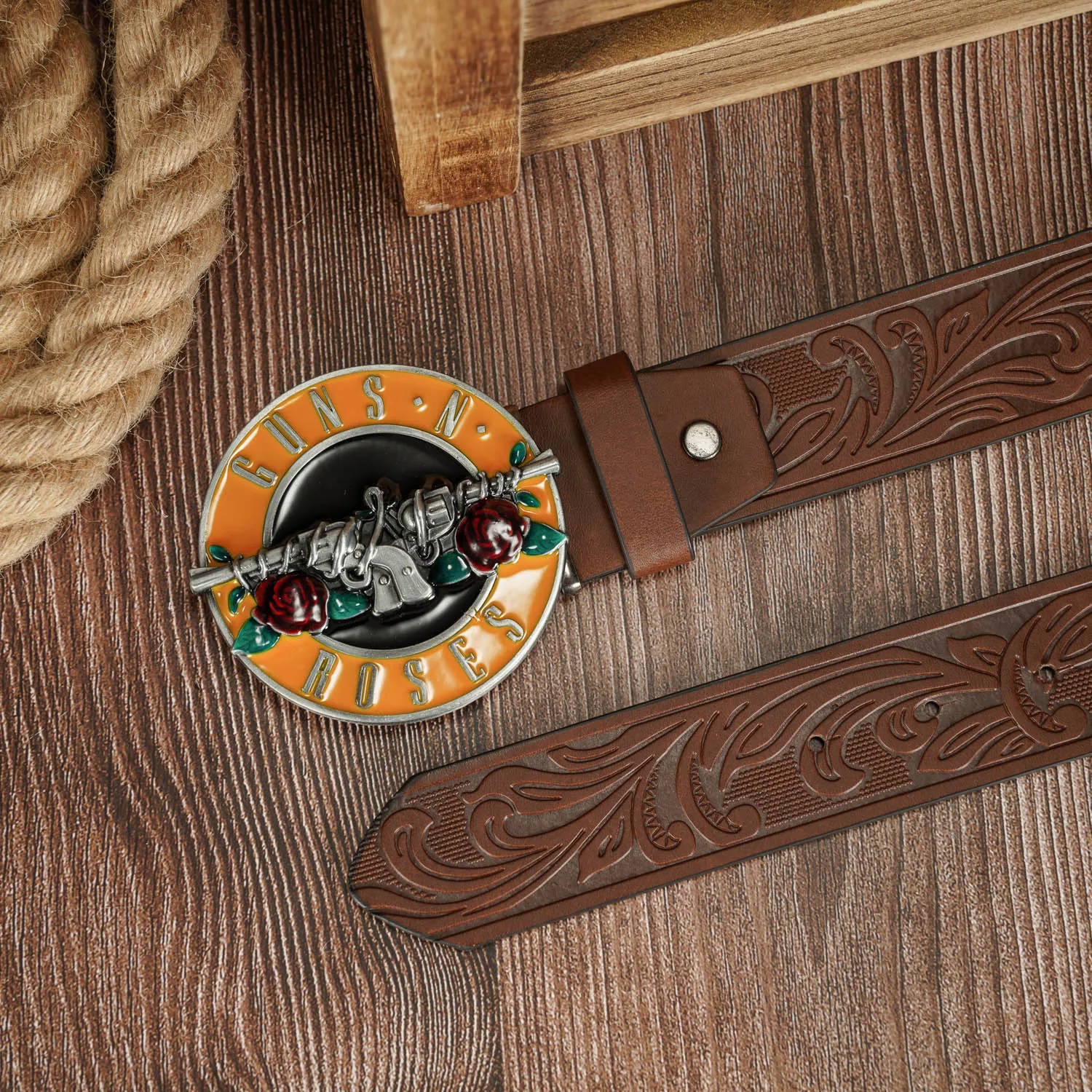 A Vintage PU Belt with Circular Thorny Rose Buckle and Phoenix Tail Pattern, Suitable for Both Men and Women