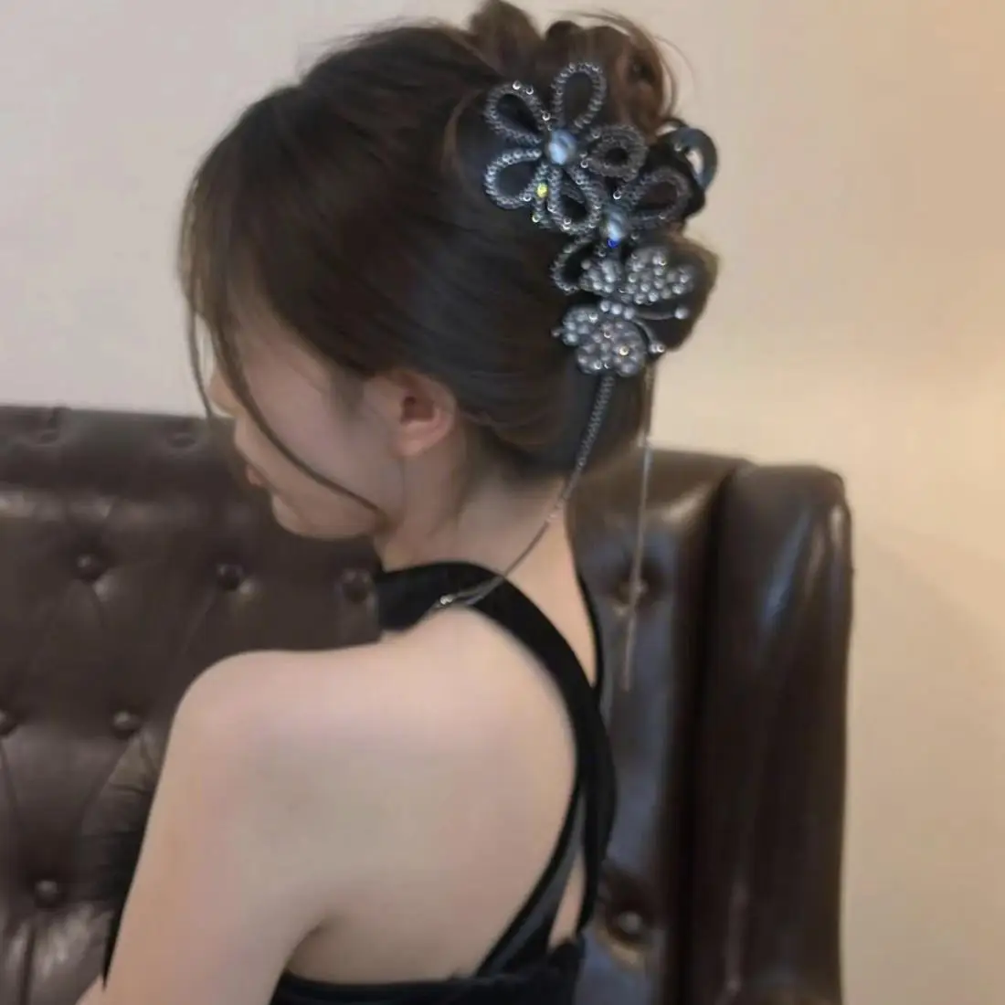 Korean Style Casual Hair Claws Headwear Ladies New Hair Accessories Women Super Sparkling Flower Butterfly Tassel Hair Clips