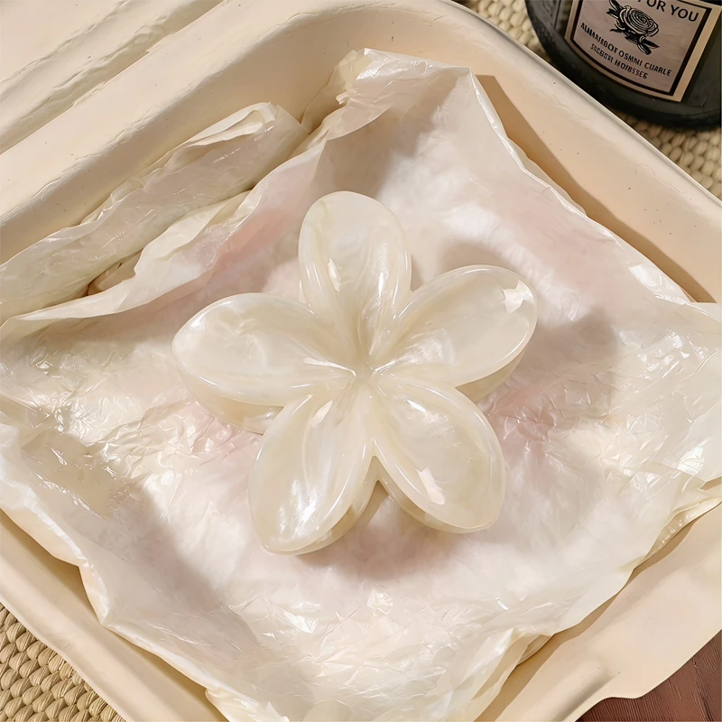 1/6pcs Hawaiian Beach Vacation Frangipani Hair Clips for Woman Elegant Shark Clip Fashion Girls Ponytail Clip Hair Clamp