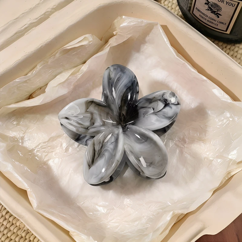 1/6pcs Hawaiian Beach Vacation Frangipani Hair Clips for Woman Elegant Shark Clip Fashion Girls Ponytail Clip Hair Clamp
