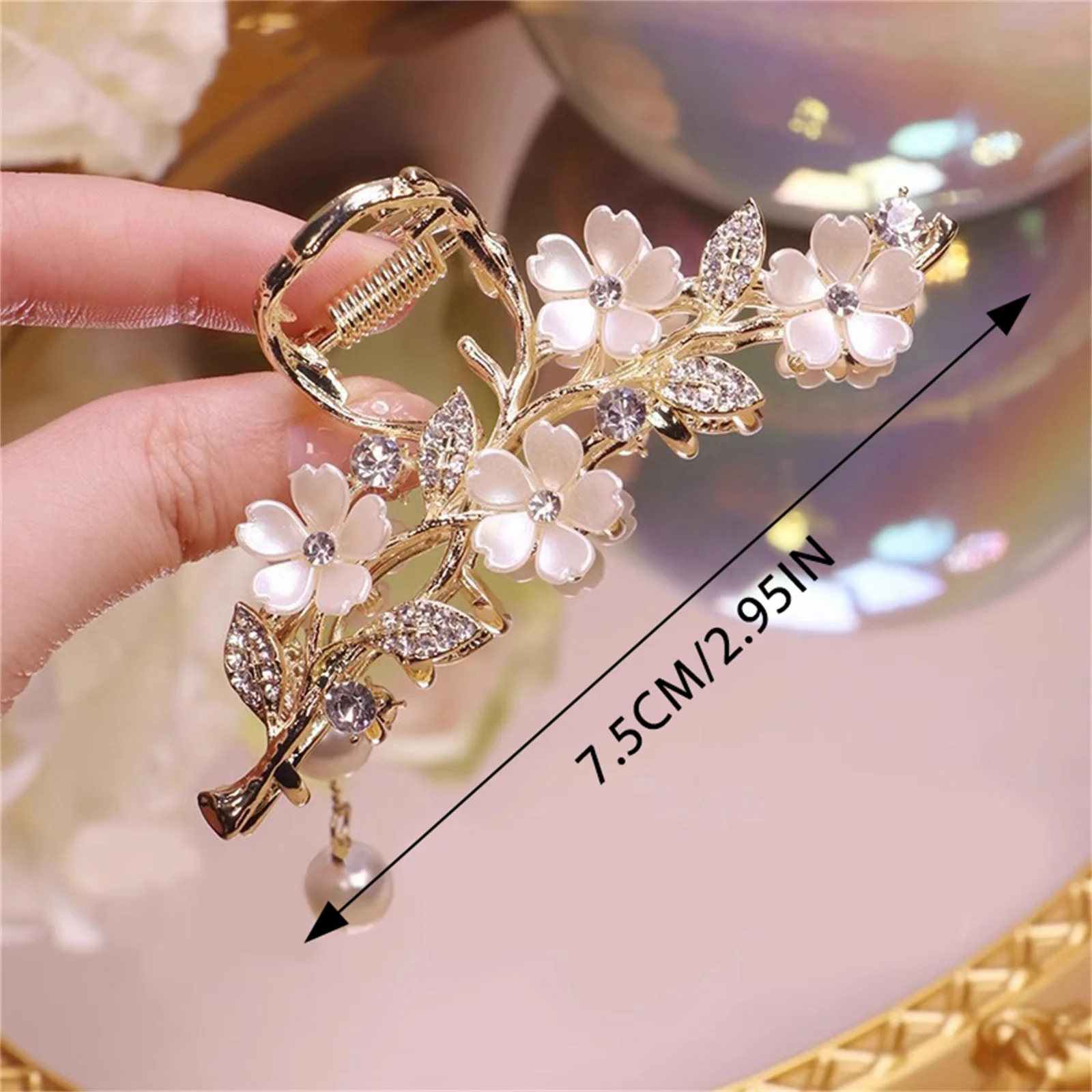 Floral Hair Claw with Tassels Floral Shark Hair Clip for Women Updo Bun Simple Style Stable Grip Claw Clip