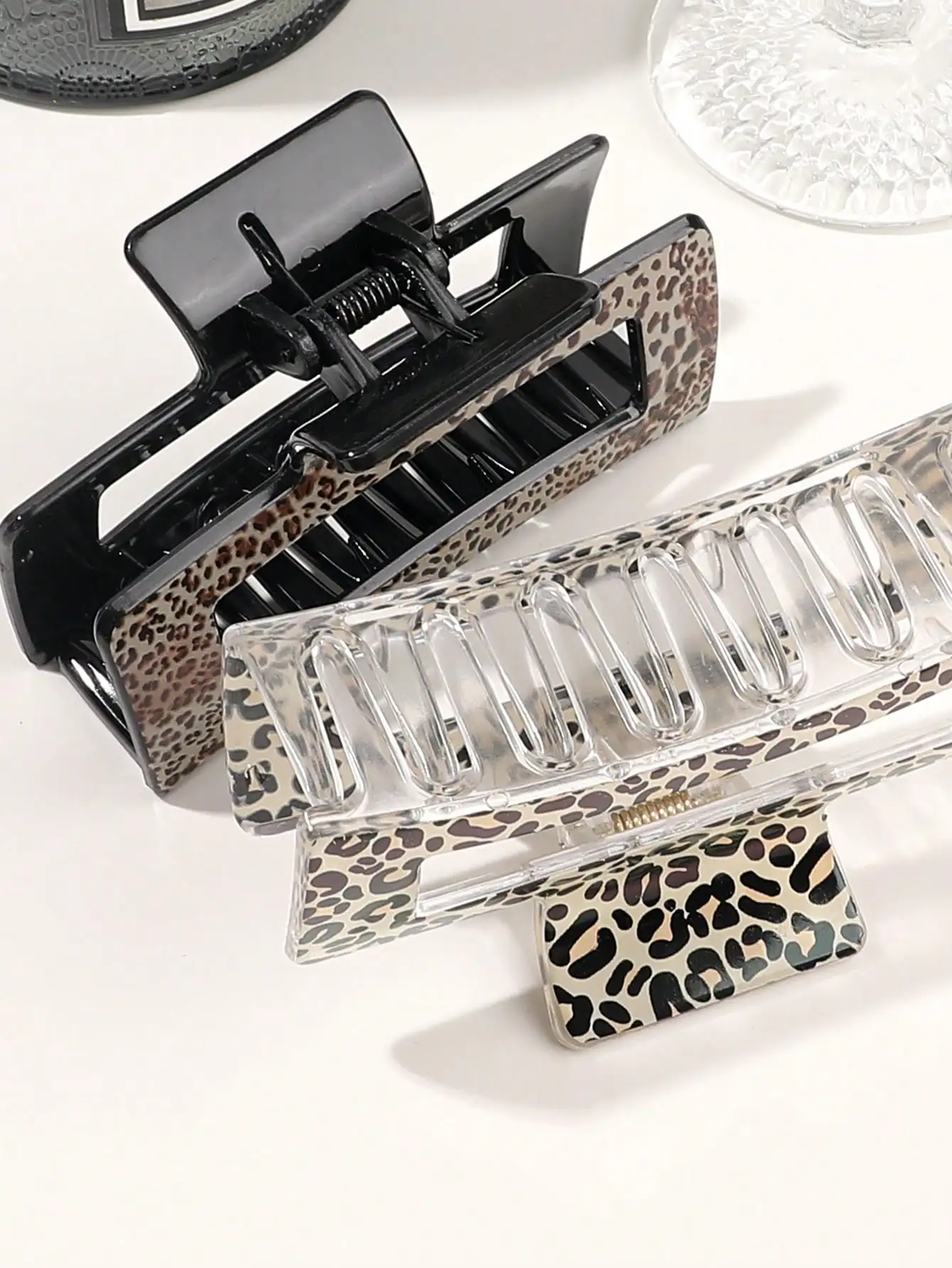 3Pcs Leopard Print Design Hair Claw Clips,3.5Inch Hair Jaw Clips,Fashion Vintage Hair Accessories for Women Girls