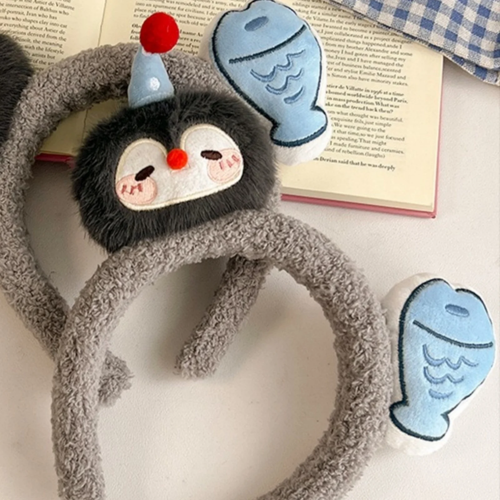 1PC Cute Plush Headbands-Penguin&Fish Design, Soft Headwear for Women, Ideal for Daily, Party, Cosplay, Kawaii Hair Accessories