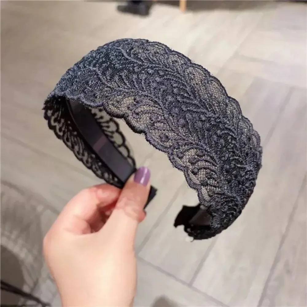 Fashion Vintage Lace Hair Hoop Anti Slip Hollow Lace Hairband Head Wrap Hair Accessories Elegant Women's Wide Headband Daily Use